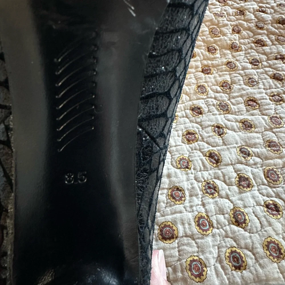 PAIGE Kingston Black Leather Snake Print Heeled Ankle Boots Size 8.5 - Picture 6 of 7